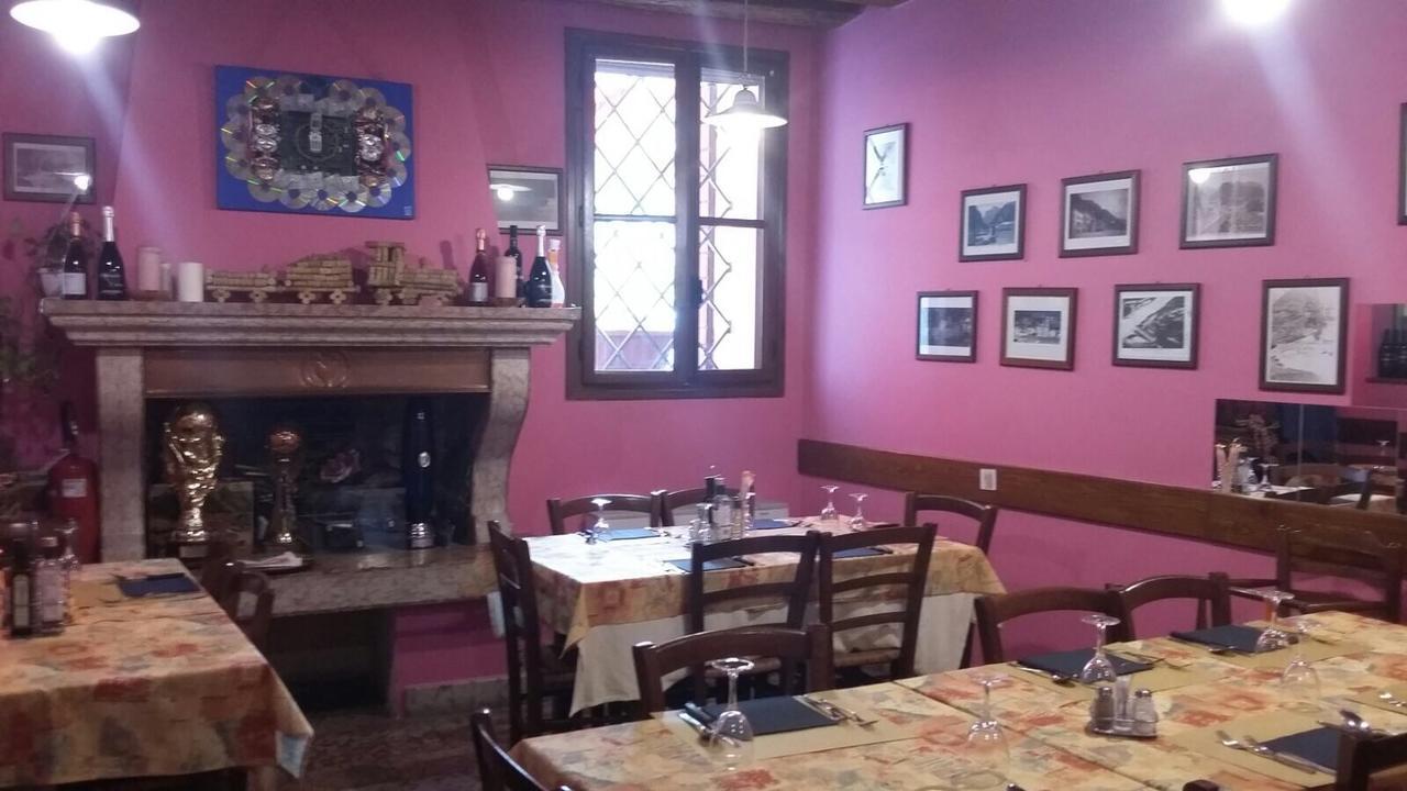 Ristorante Pizzeria Al Mondo Valstagna Exteriör bild