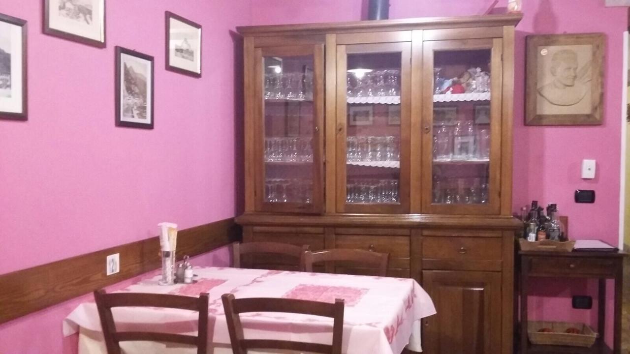 Ristorante Pizzeria Al Mondo Valstagna Exteriör bild