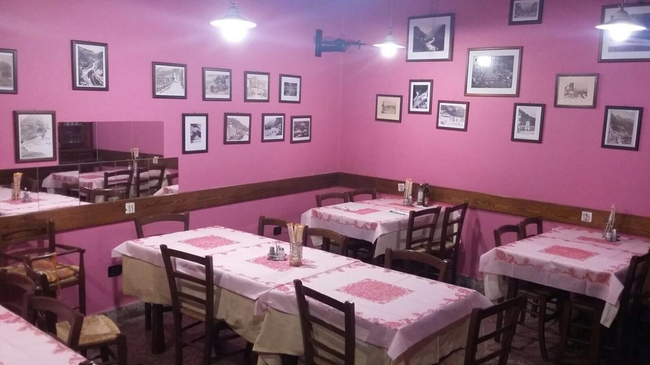 Ristorante Pizzeria Al Mondo Valstagna Exteriör bild